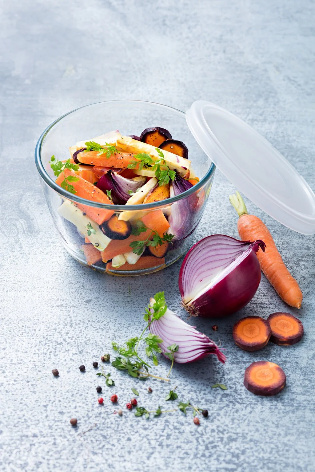 Cook & Freeze Set of 3 Glass Round dishes with plastic lids - Image 7