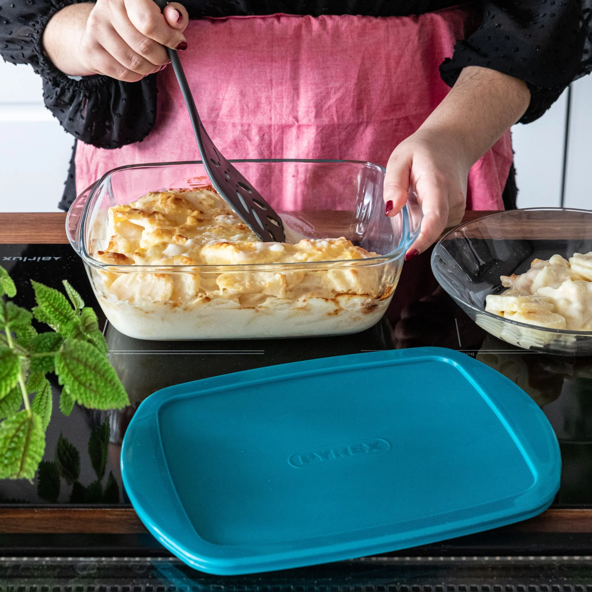 Cook & Store - Square glass dish with duck blue lid - Cook & Store - Image 12