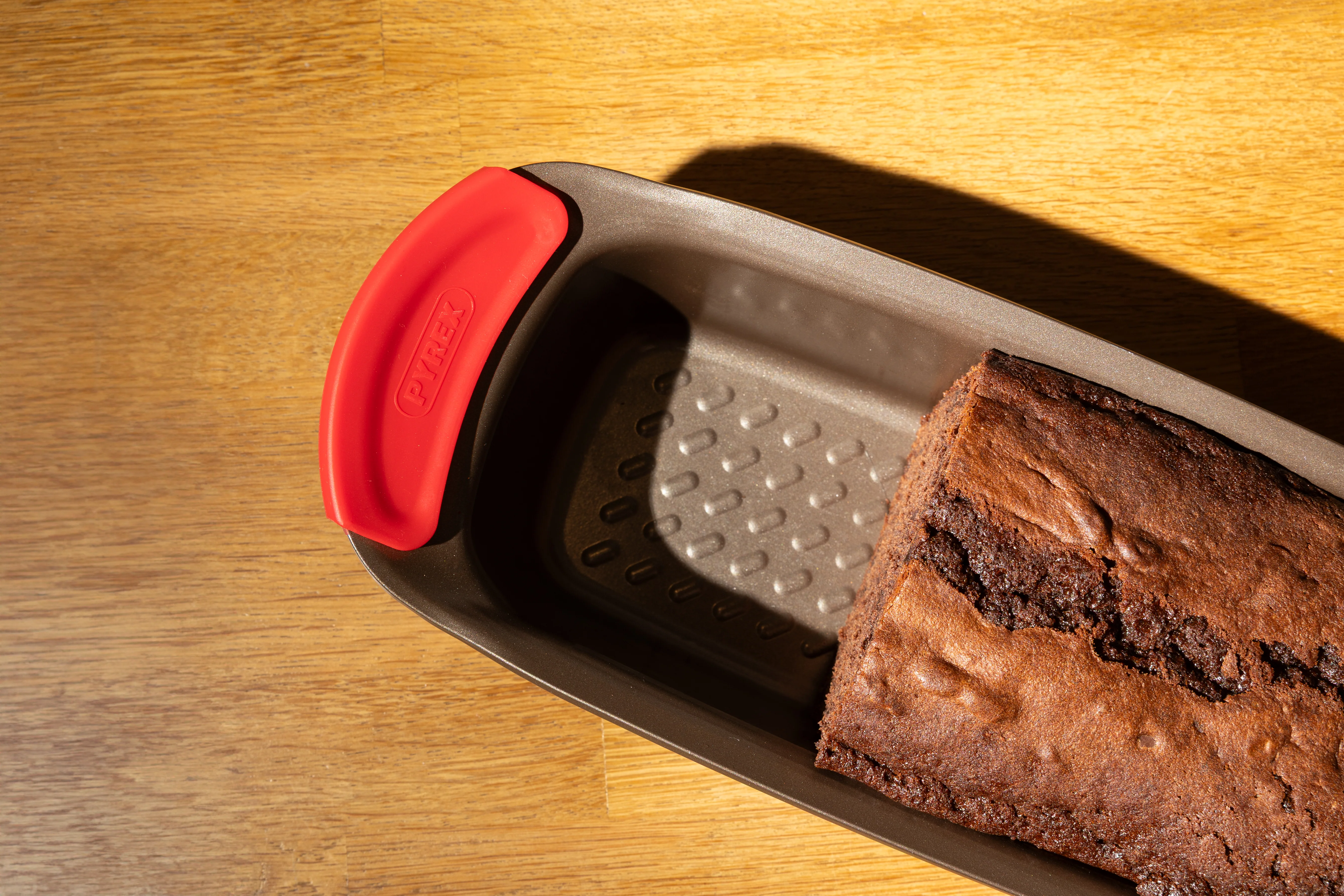 Metal loaf tin with silicone handle - asimetriA - Image 7