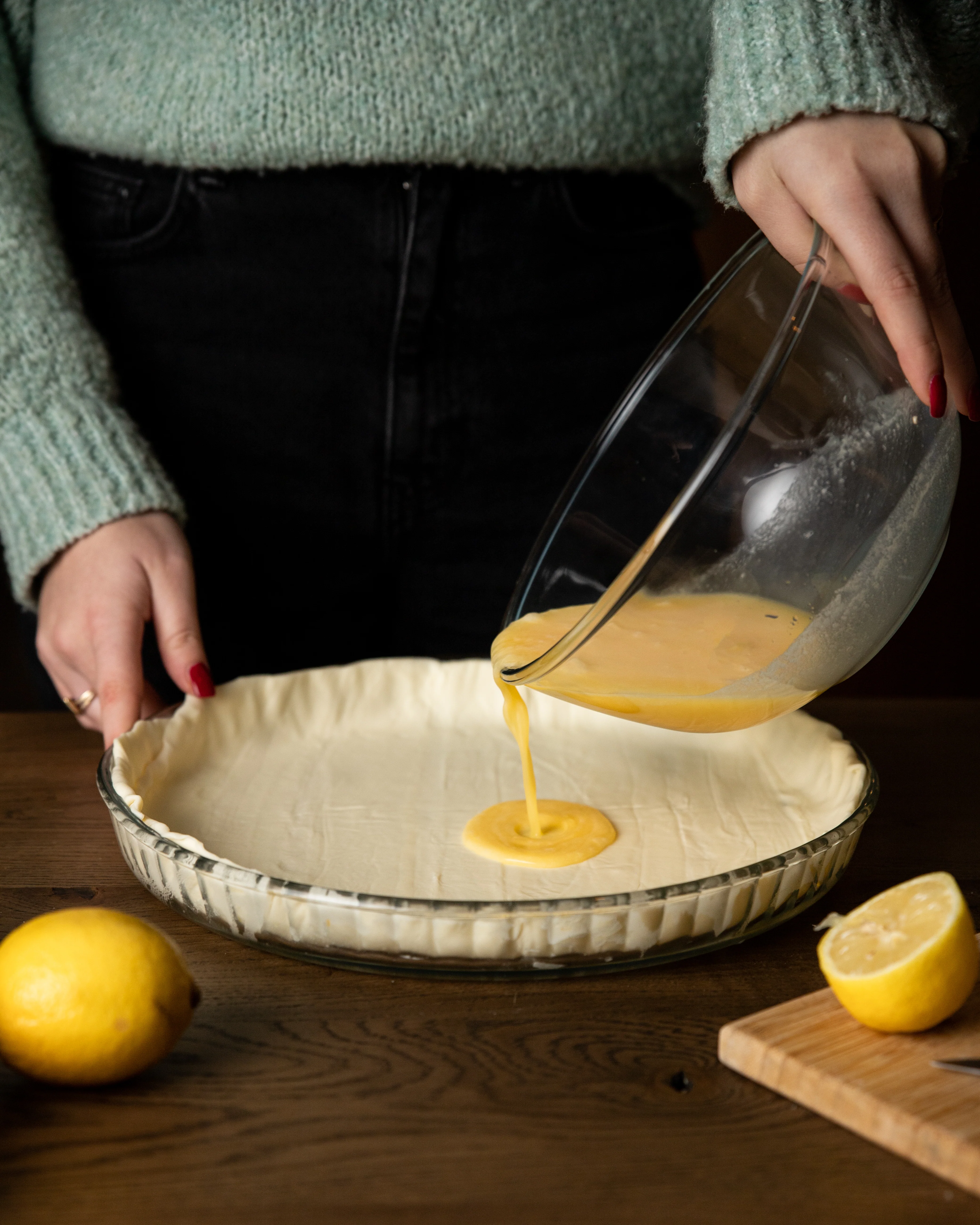 Pastry kit: measuring jug and 2L bowl and tart/loaf tin - Image 12