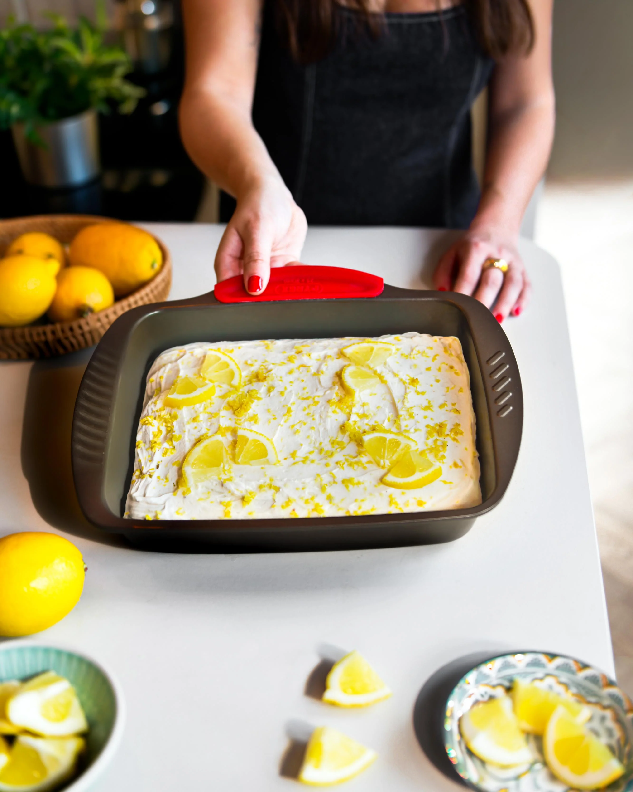 Rectangular metal oven dish with slicone handle - asimetriA - Image 15
